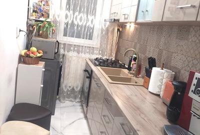 Apartament cu 2 camere decomandat, mobilat în Vest