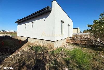 Apartament cu 4 camere în Berceni - 1