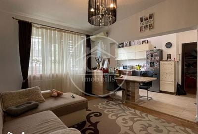 Apartament cu 3 camere decomandat în Decebal
