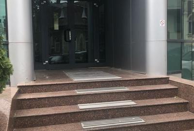 Spațiu comercial, de 90 mp, în Centrul Civic - 8