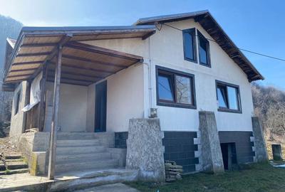 Casă cu 4 camere în Central - 6