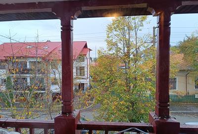 Apartament cu 3 camere decomandat în Câmpina - 1