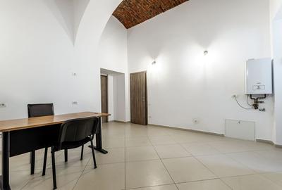 Apartament ultracentral Arad. Pretabil pentru birou. - 3