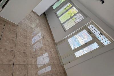 Spațiu comercial, de 140 mp, în Central - 5