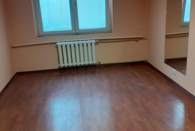 Apartament cu 2 camere semidecomandat, mobilat în Iancului