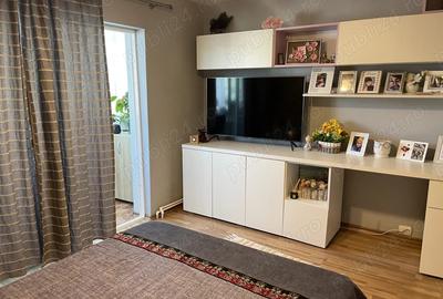 Vand apartament 2 camere, etaj 3 - 9