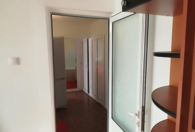 Proprietar apartament 2 camere Decomandat et.3 _Gura Leului-Fabrica - 17