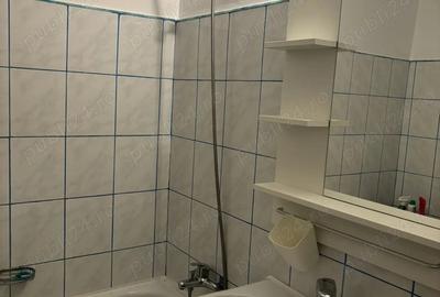 Apartament cu 2 camere decomandat în Apărătorii Patriei