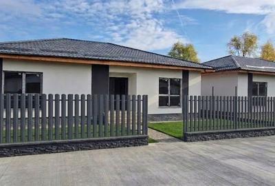 Casă cu 4 camere cu Teren 400 Mp în Domnești - 1