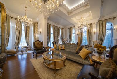 Casă individuală cu 10 camere cu Canalizare în Corbeanca - 1