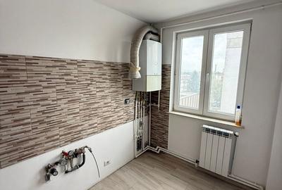 Apartament cu 2 camere decomandat în Cornișa - 7