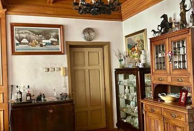 Casă cu 11 camere cu Canalizare în Barbu Văcărescu - 5