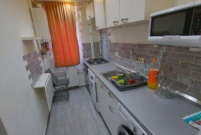 Apartament cu 3 camere decomandat în Băneasa