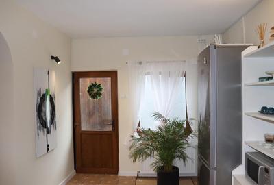 Casa renovata cu eliberare imediata - zona Chitila, Sector 1 - 3