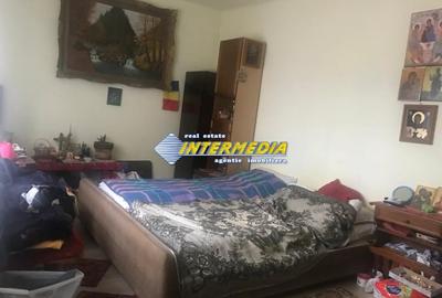 Casă individuală cu 3 camere decomandat cu Canalizare în Central - 5