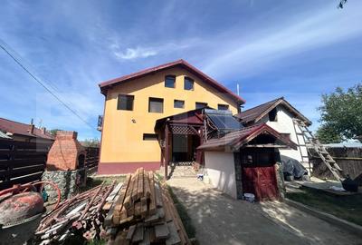Casa cu 4 dormitoare, 240 mp, pretabila muncitori, localitate Preajba - 2