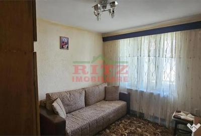 Casă cu 7 camere cu Teren 1756 Mp în Caracal - 3