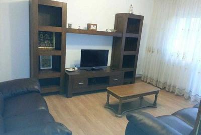 Apartament cu 4 camere decomandat în 1 Mai - 10