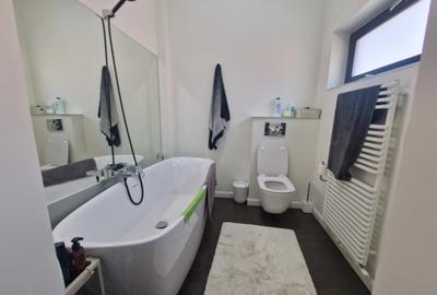 Apartament cu 3 camere decomandat, mobilat în Central - 20