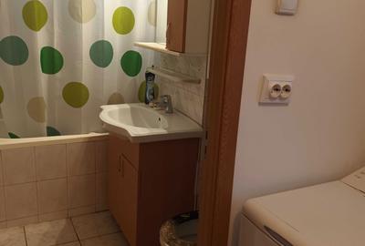 Apartament cu 2 camere semidecomandat în Cantemir
