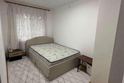 Apartament cu 3 camere semidecomandat în Podu Roș - 2