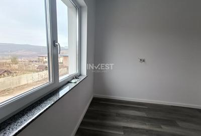 Casă cu 4 camere cu Canalizare în Central - 4