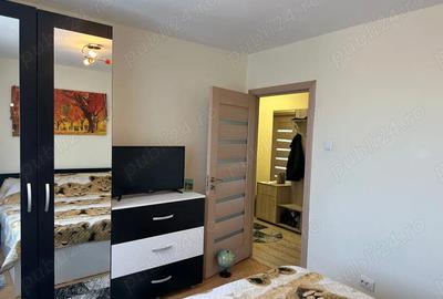 Apartament cu 3 camere decomandat în Decebal - 12