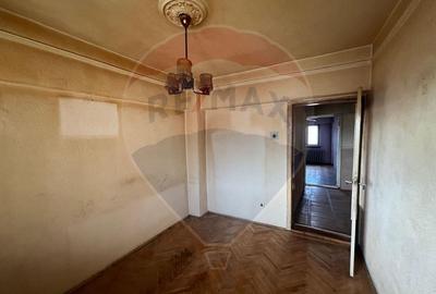 Apartament cu 4 camere de vanzare in zona Central Apartament cu 4 camere de vanzare in zona Central - 4