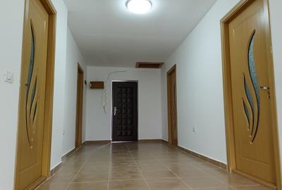 Casă individuală cu 5 camere cu Canalizare în Valu lui Traian - 14