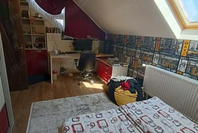 Casă cu 5 camere cu Teren 1000 Mp în Luna - 11