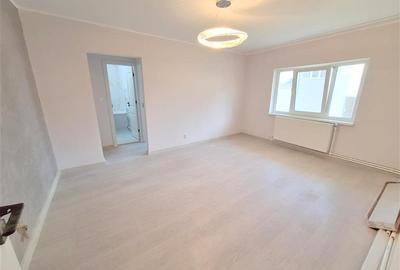 Apartament cu 2 camere semidecomandat în 9 Mai - 5
