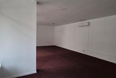 Spațiu comercial, de 57 mp, în Universității - 7