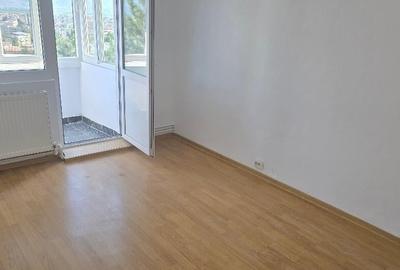 Vand apartament 2 camere in Deva, zona Micro 15 (Lidl), izolat - 10