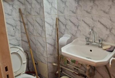 Apartament cu 3 camere decomandat în Far - 11