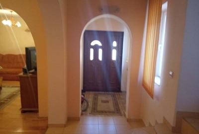 Casă cu 3 camere în Central - 6