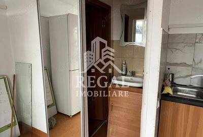 Spațiu comercial, de 22 mp, în Central - 4