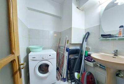 Apartament cu 4 camere decomandat în Transilvaniei