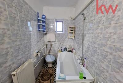 Casă cu 5 camere cu Canalizare în Central - 7