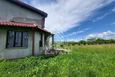 Casa individuala cu 8 camere si terase, teren generos, COMISION 0 - 4