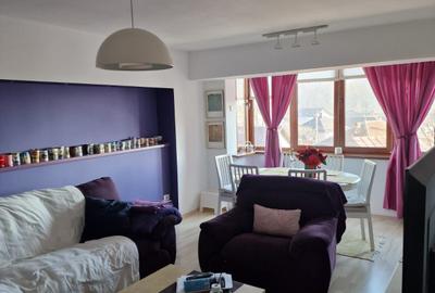 Apartament cu 3 camere decomandat în Coman - 9