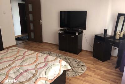 Garsonieră decomandată în Calea București