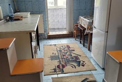 Apartament cu 2 camere decomandat în 9 Mai - 6