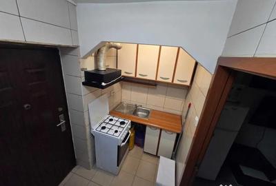 Garsonieră în Apărătorii Patriei - 1