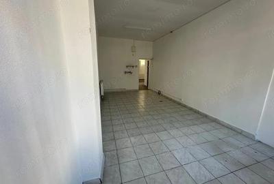 Spațiu comercial, de 80 mp, în Micro III - 9