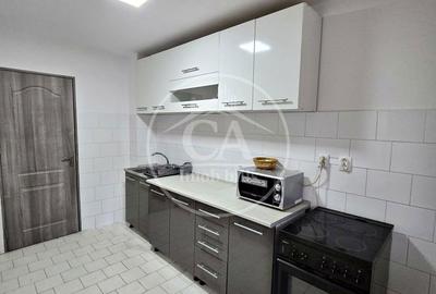 Apartament cu 4 camere decomandat în Decebal - 2
