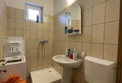 Apartament cu 3 camere în Cetate