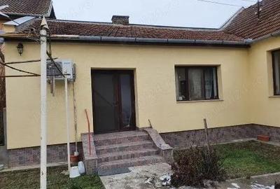 Casă cu 3 camere în Băcia - 4