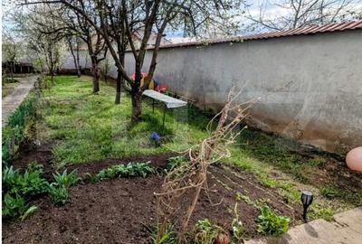 Casa de vanzare, cu 4 camere, 140 mp, zona Cetate - 2