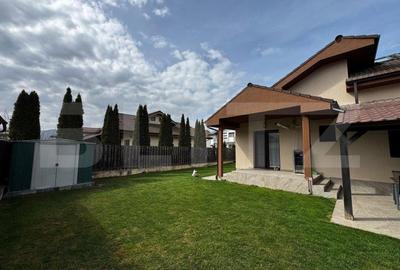 Casă cu 4 camere cu Teren 345 Mp în Central - 2