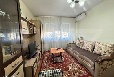 Apartament cu 2 camere semidecomandat în Cetate